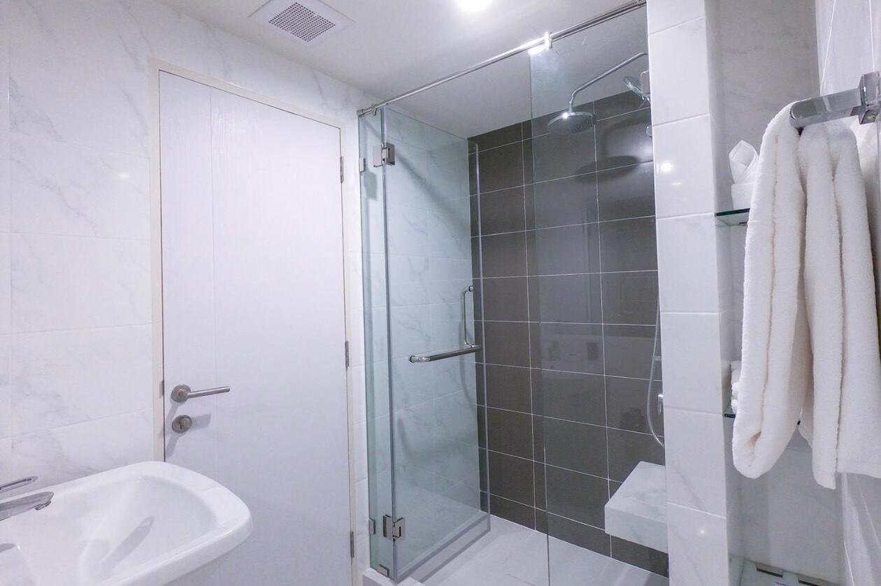 Niche Mono Sukhumvit 50 By Ariva Hotel Bangkok Exterior foto